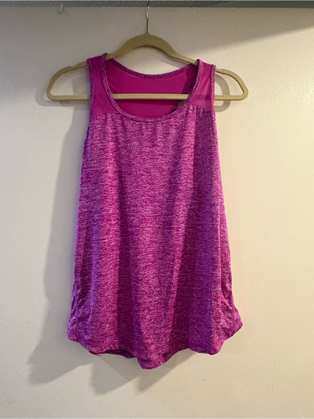 Women’s Large Athletic Tank Top